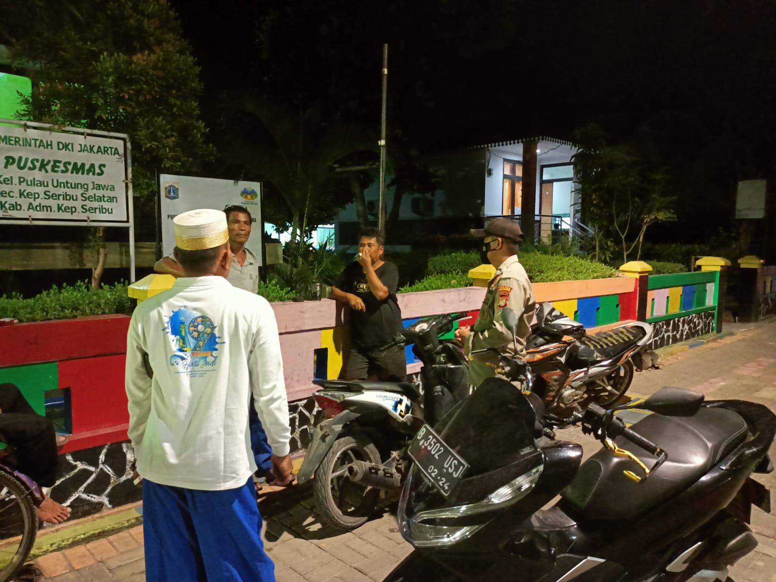 patroli-malam-rutin-polsek-kep.-seribu-selatan-cegah-munculnya-guantibmas