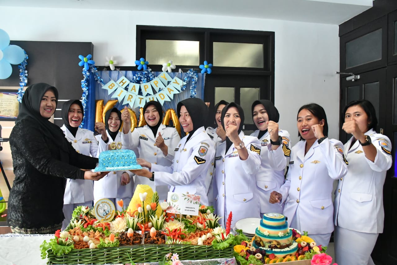 lanal-banjarmasin-gelar-syukuran-hut-ke-60-kowal,-ini-pesan-kasal-kepada-srikandi-srikandi-laut-yang-tangguh-tersebut