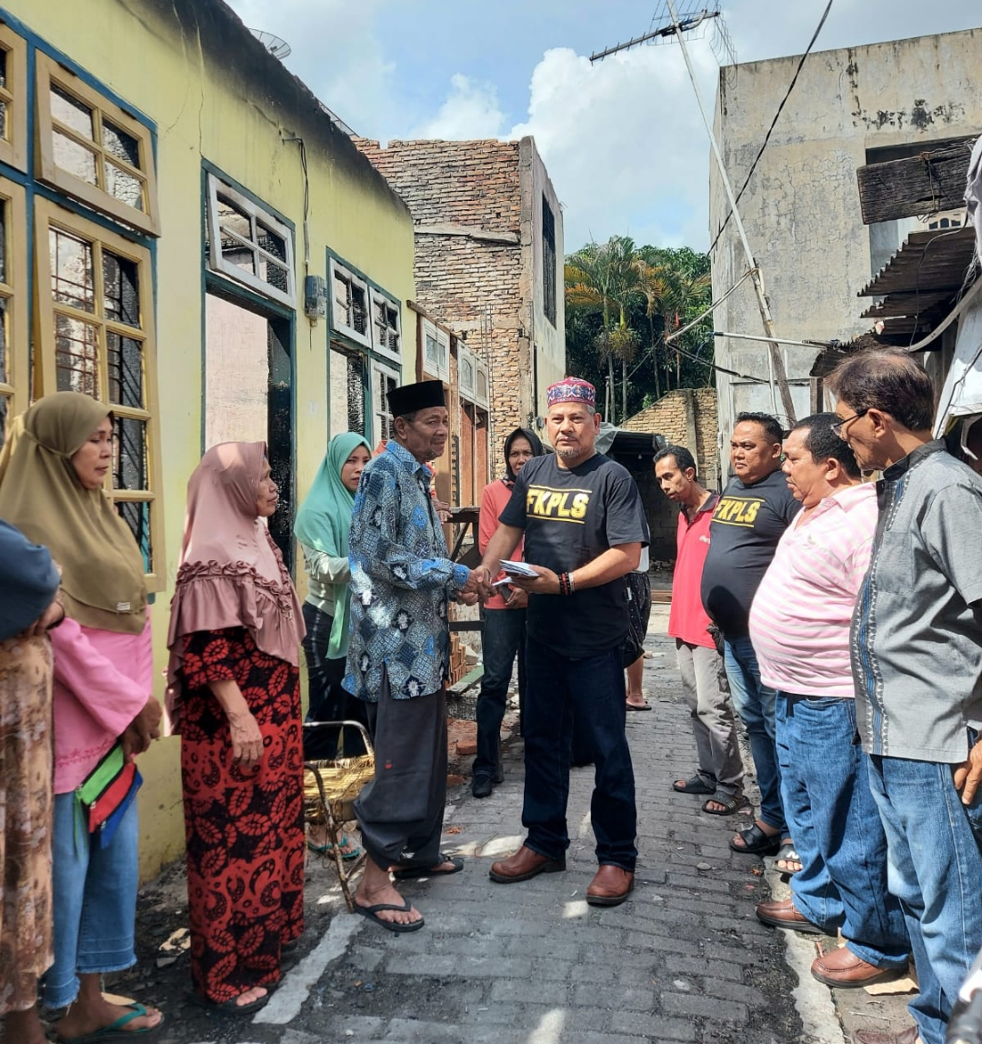 marga-lubis-sedunia-bantu-korban-kebakaran-di-medan-tembung