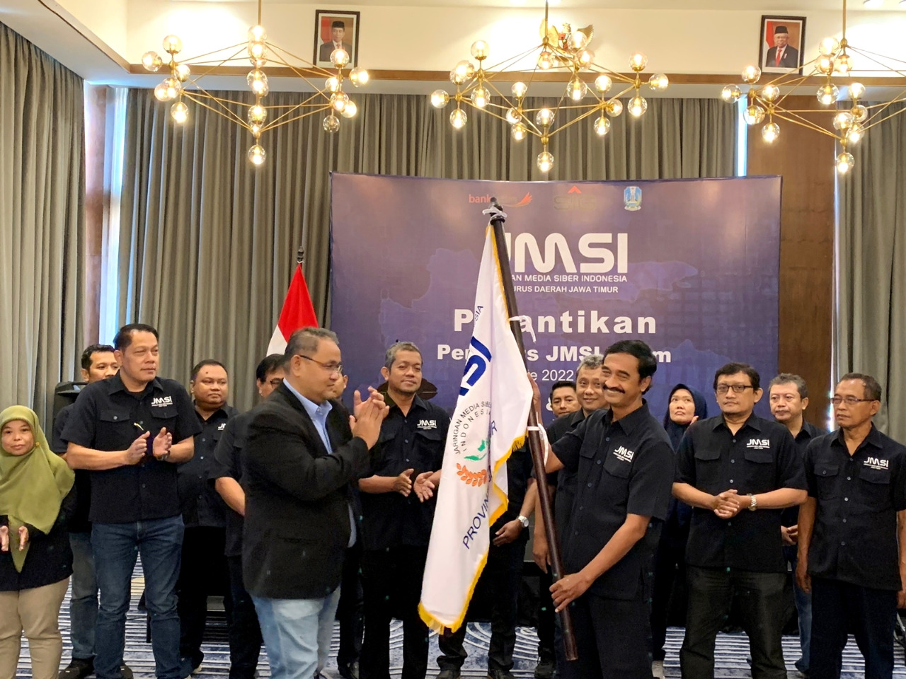 pengurus-jmsi-jatim-resmi-dilantik,-wagub-emil-ajak-ciptakan-ruang-digitalisasi-yang-kondusif