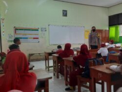 Berikan Edukasi, Bhabinkamtibmas Polsek Kepulauan Seribu Selatan Datangi SDN 02 Pulau Lancang