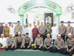 Irjen Pol Dr Dadang Hartanto S.H, S.I.K, M.Si Wakapolda Sumut melaksanakan kegiatan Sholat Subuh Berjamaah Di Masjid Al Ikhlas Delitua