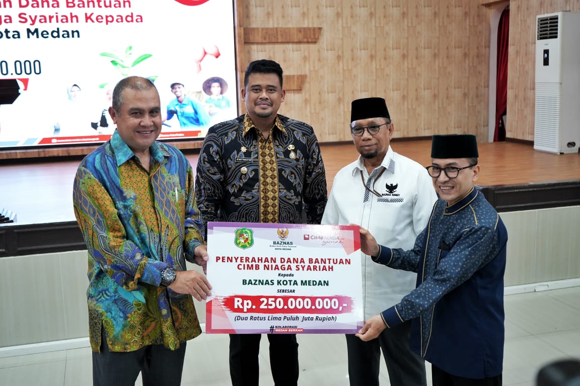 salurkan-zakat-kepada-para-mustahik,-wali-kota-medan-berpesan-untuk-tidak-ragu-berzakat-melalui-baznas-kota-medan