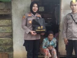 Indahnya Berbagi, Kapolsek Haruyan Bantu Warganya Kurang Mampu