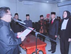 Sekda Lamsel Ambil Sumpah Dua Pejabat Eselon III