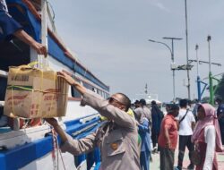 Pelayanan Dermaga Kedatangan Sudah Menjadi Rutinitas Polisi di Kepulauan Seribu