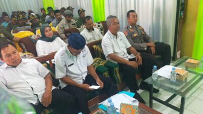 bhabinkamtibmas-polsek-cilograng-turut-hadiri-rapat-musrenbangdes-desa-cikatomas