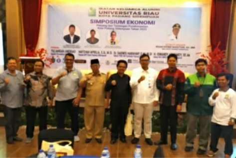 daerah-ika-unri-gelar-simposium-bahas-masa-depan-perekonomian-di-padang-sidempuan