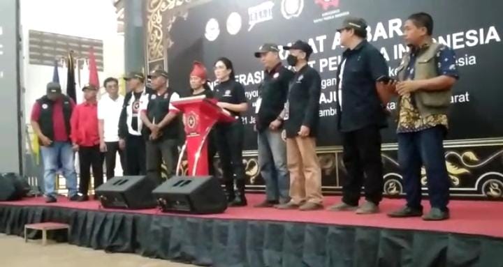 rapat-akbar-konfederasi-rakyat-pekerja-indonesia-(krpi)-bangkit,-maju-sejahtera