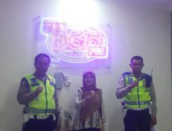 Personil Sat Lantas Polresta Deli Serdang Himbau Warga Taat Berlalu Lintas Lewat Saluran Radio