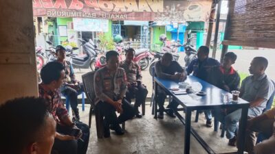 jalin-silaturahmi,-kapolsek-bantimurung-gelar-jum’at-curhat-bersama-warga-kalabbirang