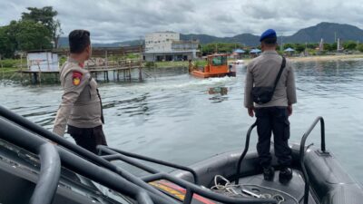 ditpolairud-polda-sumut-himbau-masyarakat-tidak-buang-sampah-ke-danau-toba