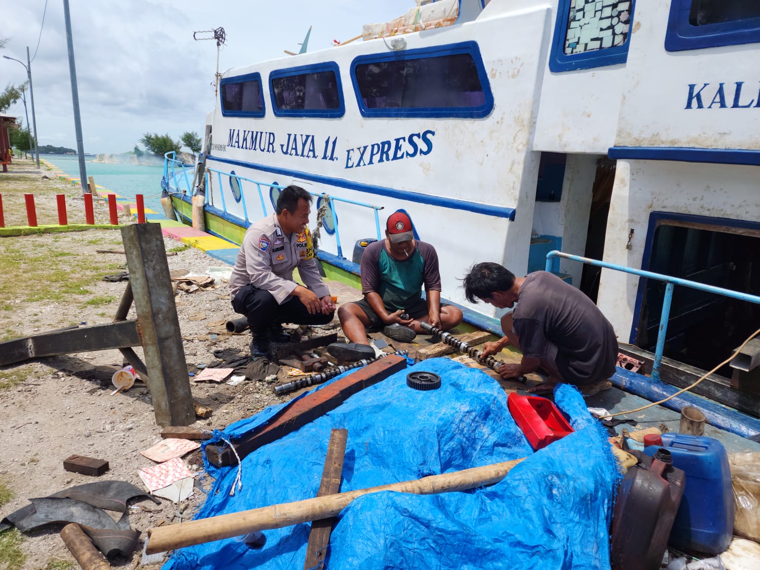 bhabinkamtibmas-pulau-pramuka-ajak-masyarakat-jaga-sitkamtibmas-guna-ciptakan-kenyamanan