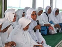 Wali Kota Irsan Efendi Nasution Lepas Keberangkatan Jemaah Umroh PT. Grand Shapa Nauli