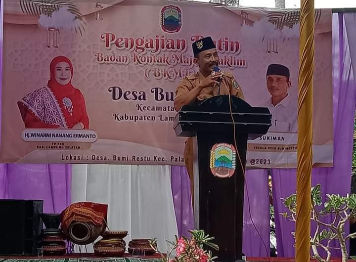 mempererat-talisilaturrahmi-bkmt-gelar-pengajian-di-desa-bumirestu