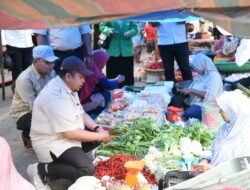 Bupati Tapsel Lakukan Pengamatan  Harga Pasar  Menjelang  Ramadhan Di pasar  Tradisional