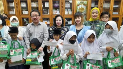 Klinik Bedah Plastik Queen Gandeng Pelanggan Setia Barbie, Irma, Irfan, Nana Mardiana, Menggelar Santunan Anak Yatim