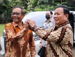 Prabowo dan Mahfud MD Bertemu dalam Rangka Lebaran, Undang Berkunjung ke Hambalang