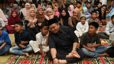 Bupati Tapsel Buka Puasa Bersama Ratusan Anak Yatim Piatu di Sipirok