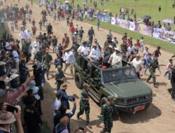 Produksi Anak Bangsa, Prabowo Kenalkan Rantis Maung di Tanah Minang