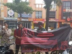 Aksi Demo Angkatan Mahasiswa Bekasi (AKAMSI) Datangi Kantor KCD Wilayah III Disdik Jabar
