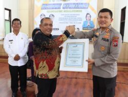 Menjadi Orang Tua Asuh Bagi Anak Penderita Stunting, Polres Simalungun Terima Tiga Penghargaan Sekaligus