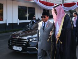 Tiba di Jakarta, Prabowo Jemput Langsung Pangeran Khalid bin Salman dari Arab Saudi