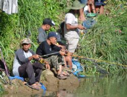 Wali Kota Irsan Efendi Nasution Buka Lubuk Larangan Aek Pardomuan di Kelurahan Ujung Padang