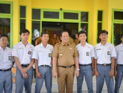 Wali Kota Irsan Efendi Nasution Lepas Calon Mahasiswa Baru Beasiswa ke Berbagai Perguruan Tinggi di Luar Pulau Sumatera