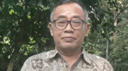 Dr. Teguh Wahyudi. Dewan Pendidikan Jabar Tanggapi Berita Penggalangan Dana Di SMKN I Cibarusah Kabupaten Bekasi 