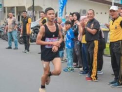 H .Timur Tumanggor Lepas Maraton 7,8 Kilometer Piala Kapolres Padangsidimpuan