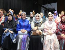 Peduli Akan Peningkatan UMKM, Ketua Dekranasda Tapsel Hadiri Medan Fashion Festival