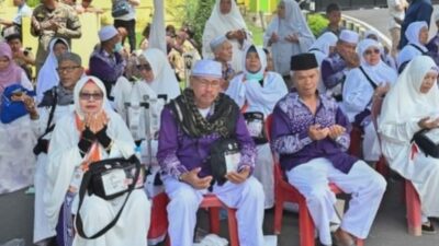 Pj. Wali Kota H. Timur Tumanggor Sambut Jamaah Haji Kota Padangsidimpuan Kloter 20