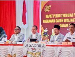 Plt.Sekda kota Padangsidimpuan Hadiri Rapat Pleno Terbuka Untuk Pengundian Nomor Urut Calon  Walikota dan Wakil Walikota Padangsidimpuan Tahun 2024.