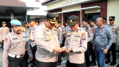 Kapolres Pamekasan Periksa HP Anggota, Pastikan Bebas dari Judi Online