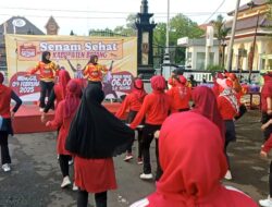 Ribuan Warga Kab Batang Ramaikan Senam Bareng Roti Gembong Gedhe